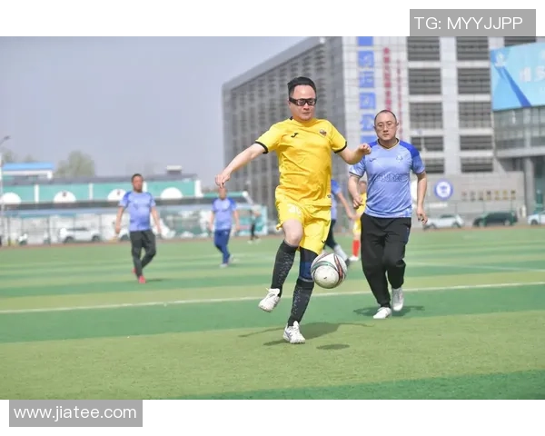 足球明星接受磁共振检查揭示运动员健康新趋势与科技结合的未来发展